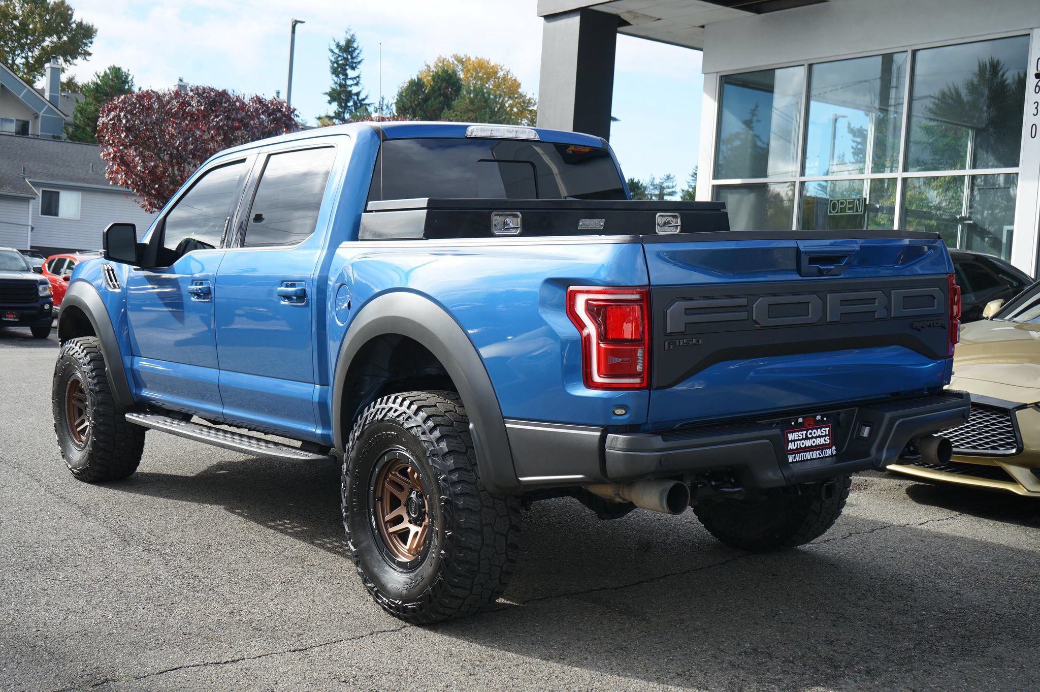 Used 2020 Ford F150 Raptor w/ Equipment Group 802A Luxury AWD/4WD image 3