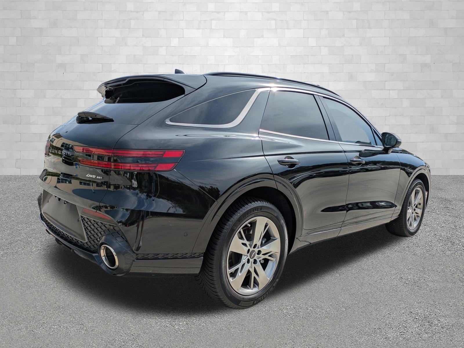 Certified 2022 Genesis GV70 3.5T Sport w/ Sport Advanced Package AWD/4WD image 2