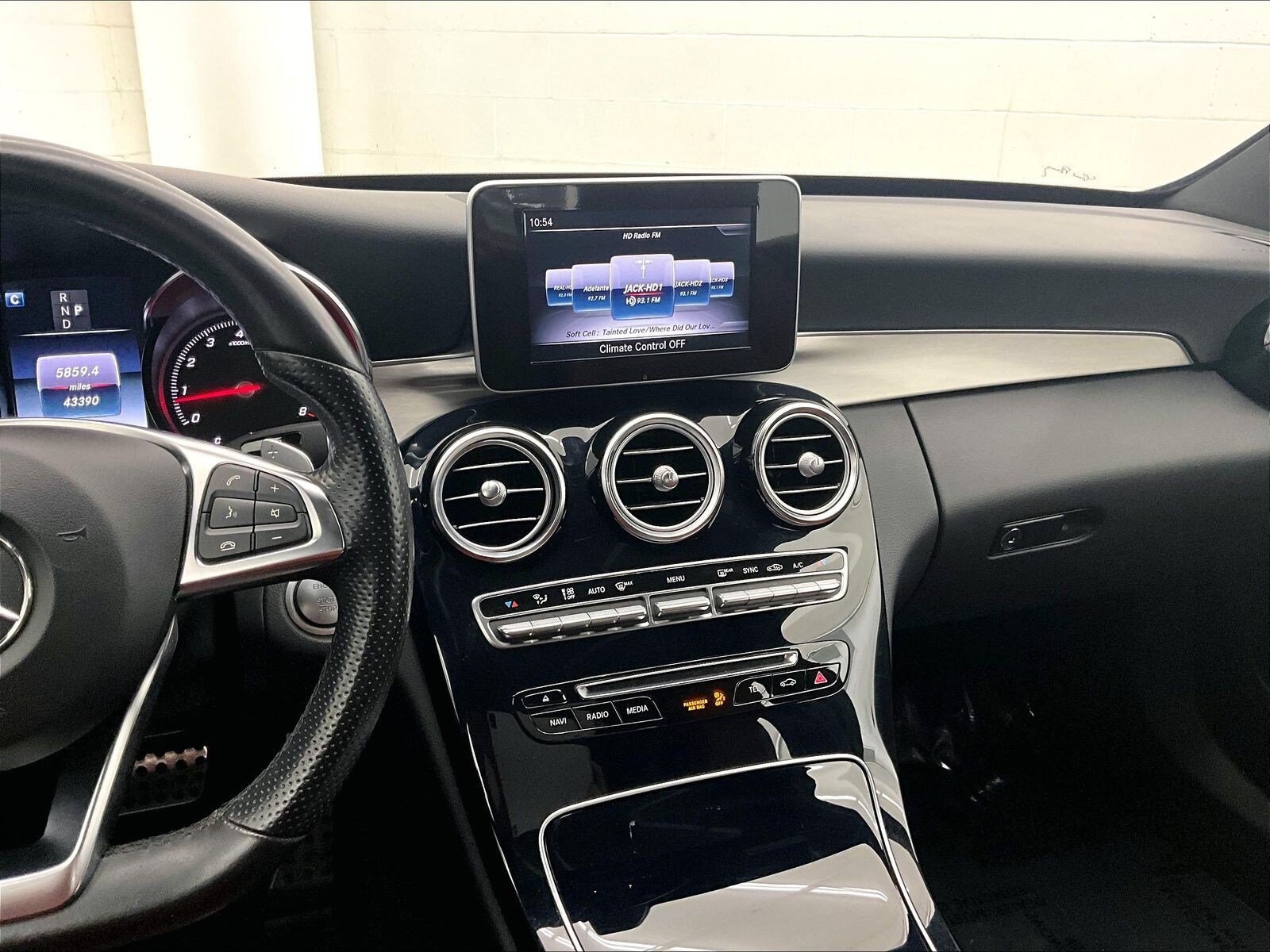 Used 2018 Mercedes-Benz C 300 Sedan image 5