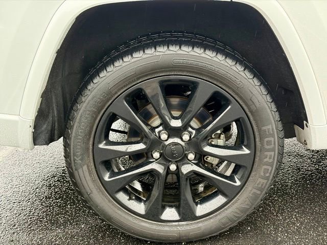 Used 2019 Jeep Grand Cherokee Altitude image 31