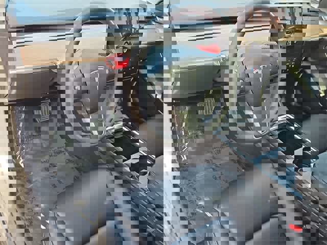 Used 2023 Tesla Model 3 Standard Range image 10