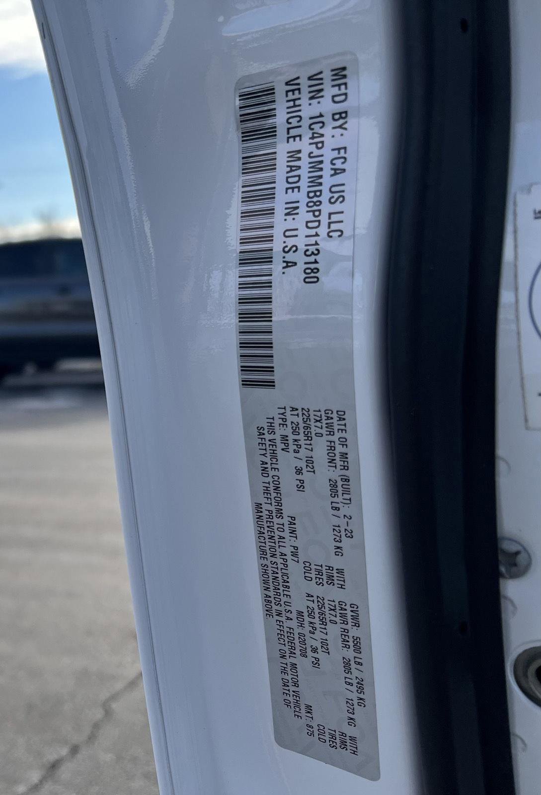 Used 2023 Jeep Cherokee Altitude Lux image 44