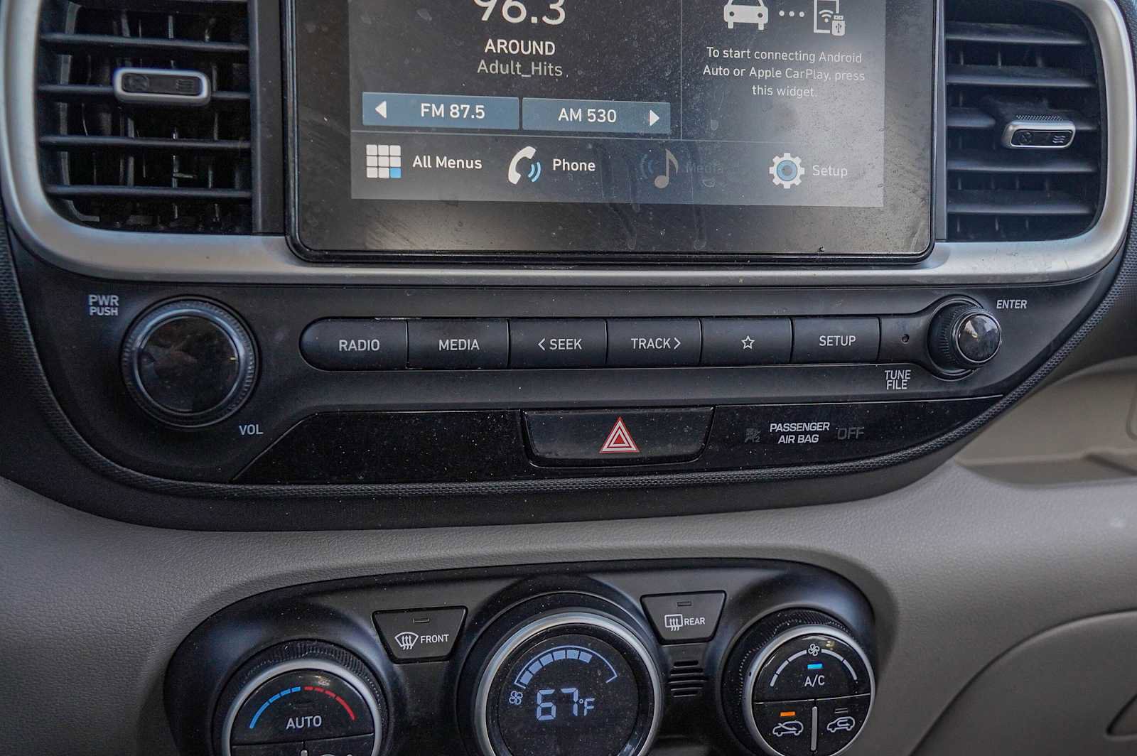 Used 2022 Hyundai Venue SEL image 18