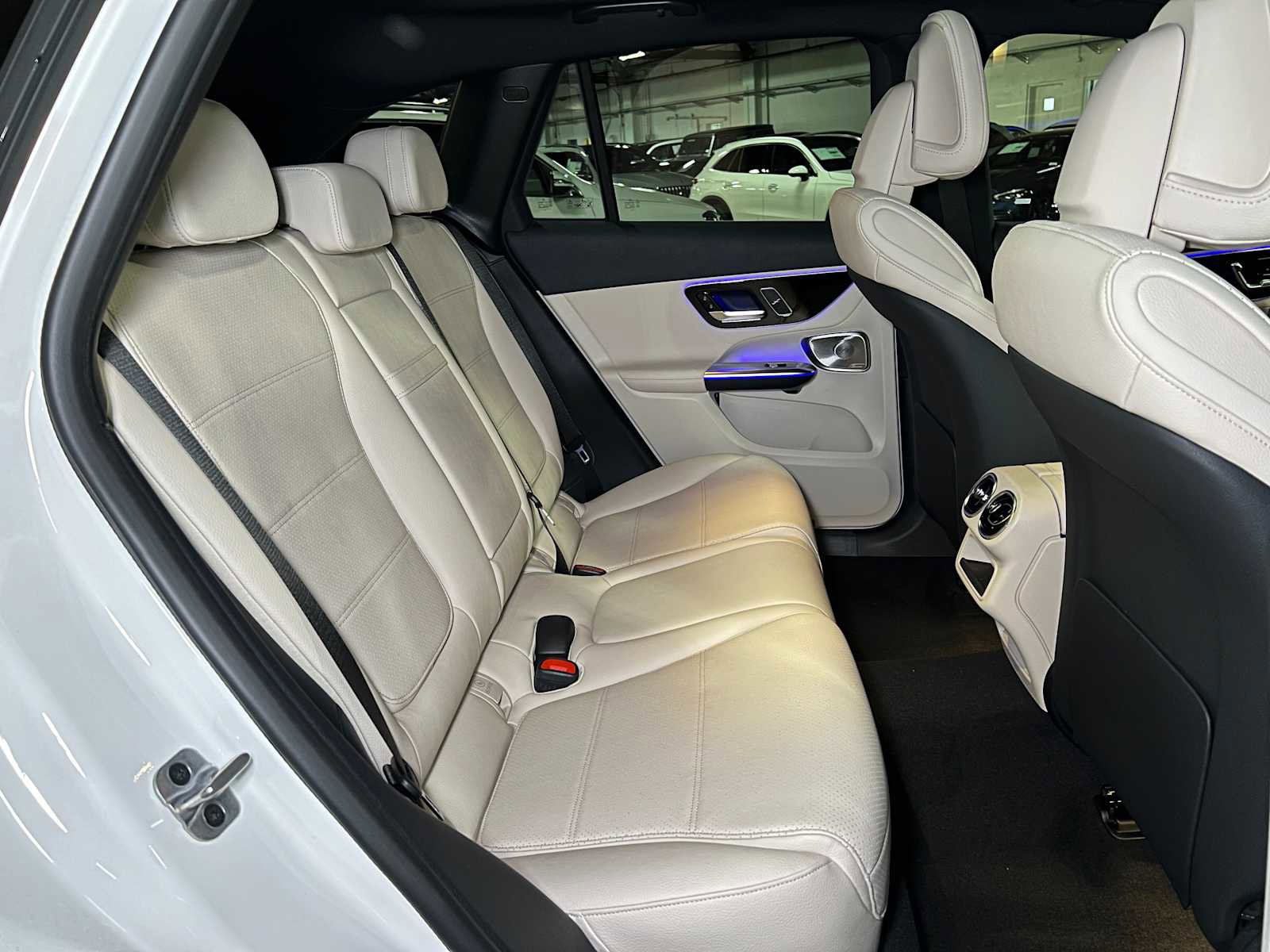 New 2025 Mercedes-Benz GLC 300 4MATIC image 12