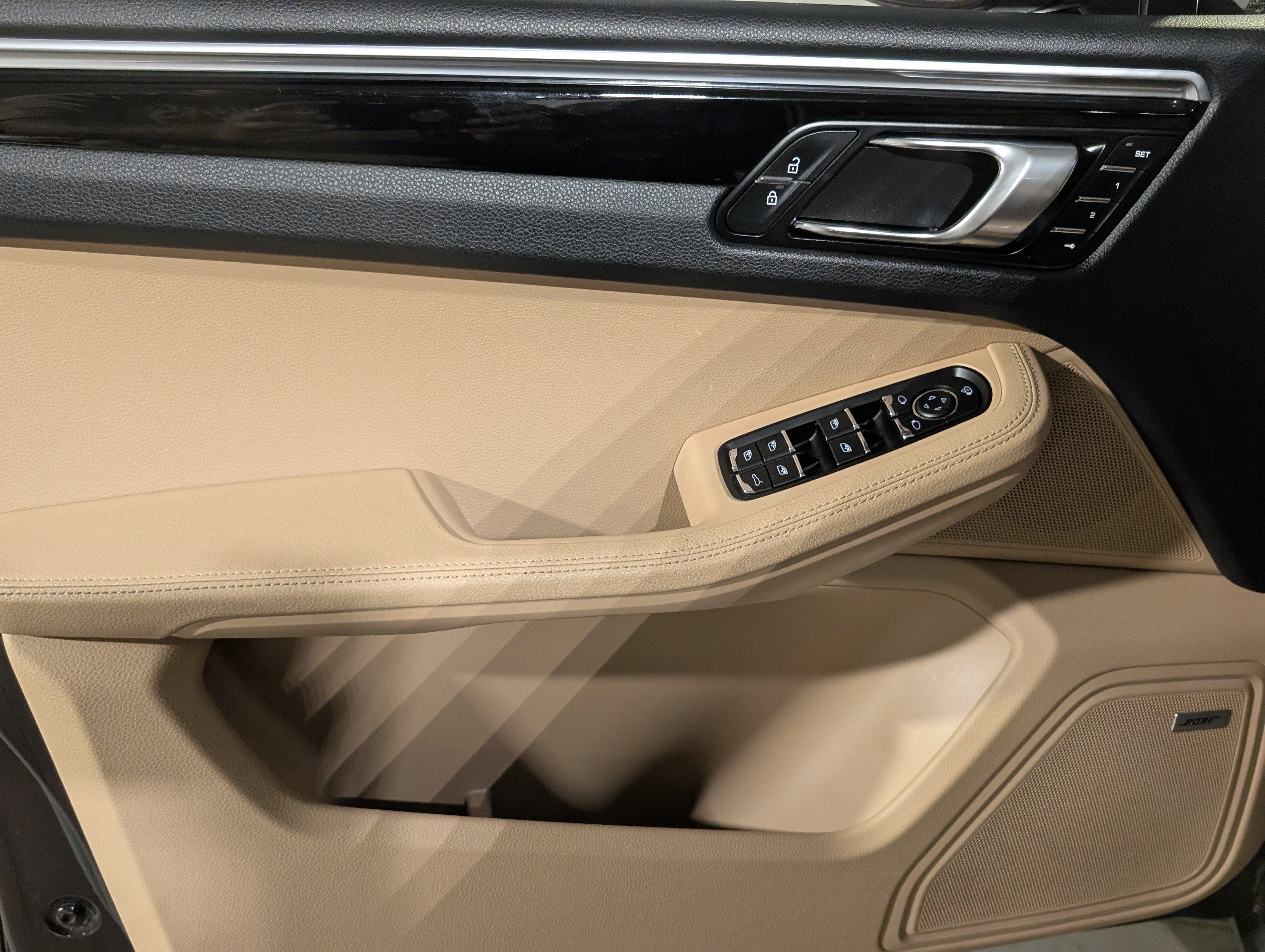 Certified 2023 Porsche Macan image 18