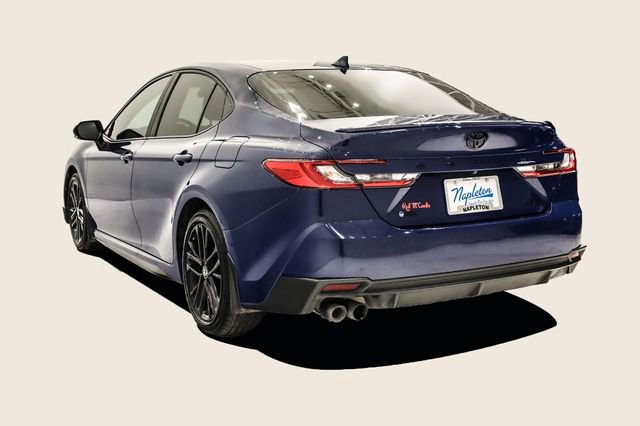 Used 2025 Toyota Camry SE image 8