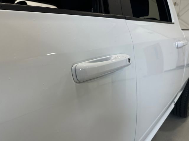 Used 2024 RAM 2500 Big Horn w/ Night Edition AWD/4WD image 13