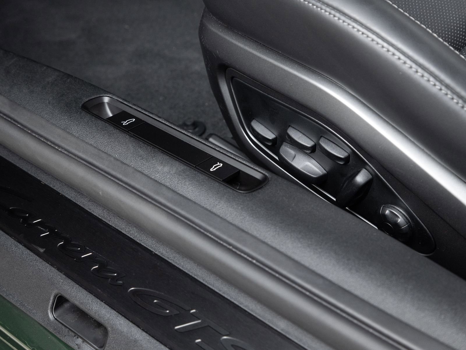 Certified 2026 Porsche 911 Carrera GTS RWD image 22