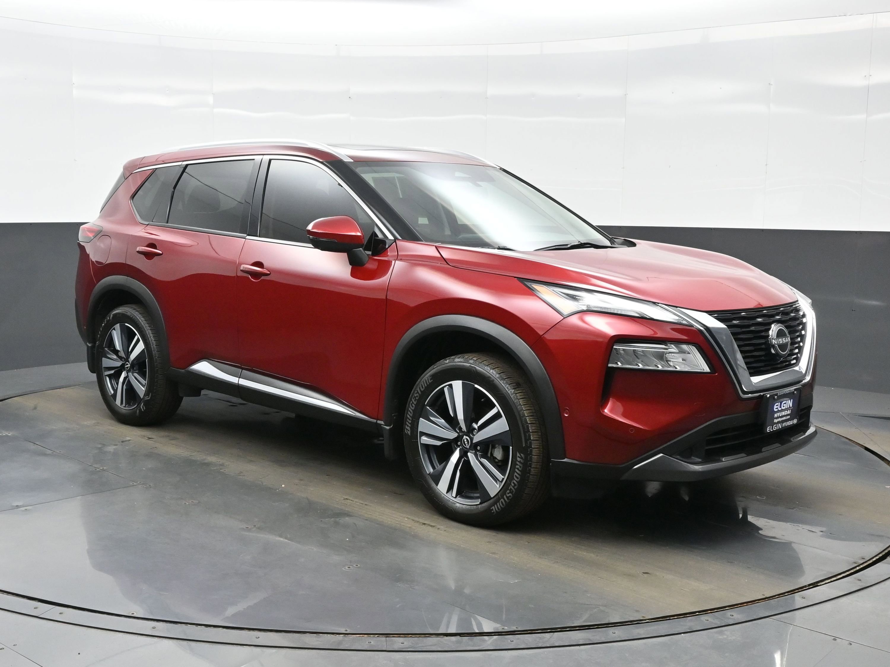 Used 2023 Nissan Rogue SL w/ SL Premium Package image 8