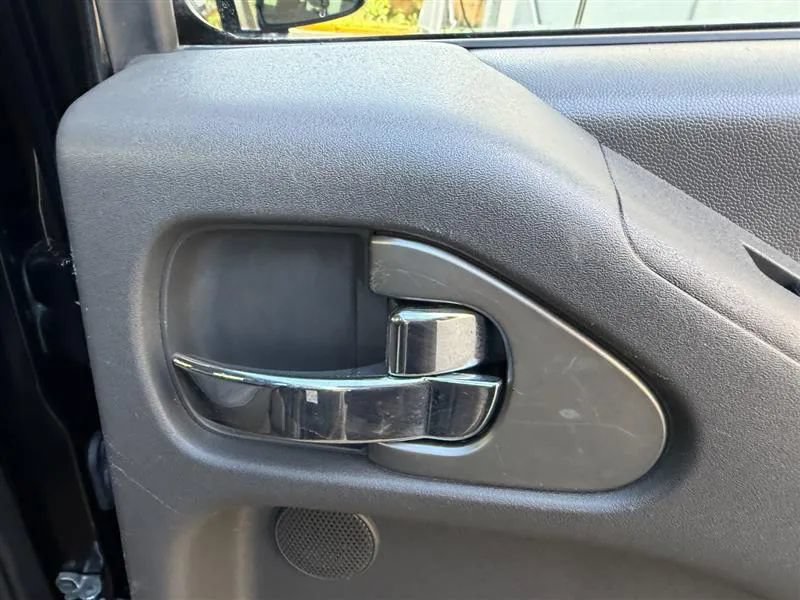 Used 2018 Nissan Frontier PRO-4X AWD/4WD image 45