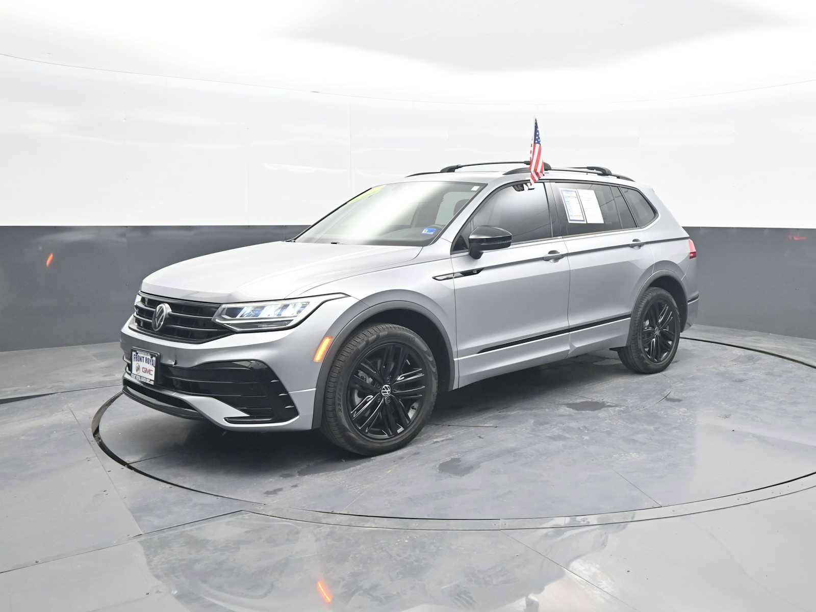 Used 2022 Volkswagen Tiguan SE R-Line AWD/4WD image 4