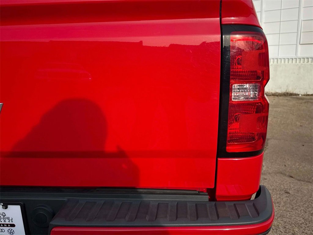 Used 2018 Chevrolet Silverado 1500 Custom w/ Trailering Package image 9