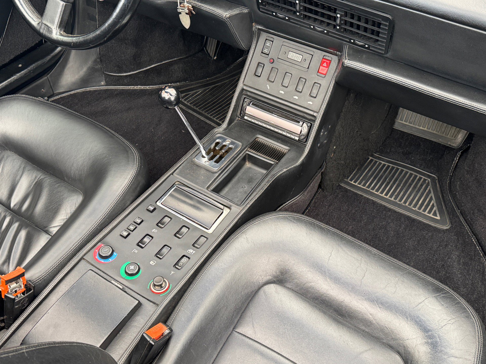 Used 1990 Ferrari Mondial T Cabriolet RWD image 17