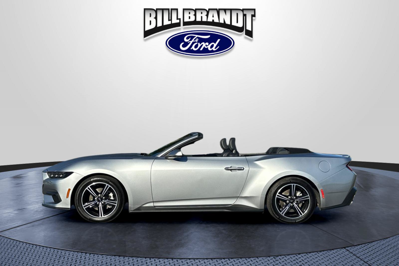 Used 2025 Ford Mustang Premium RWD image 7