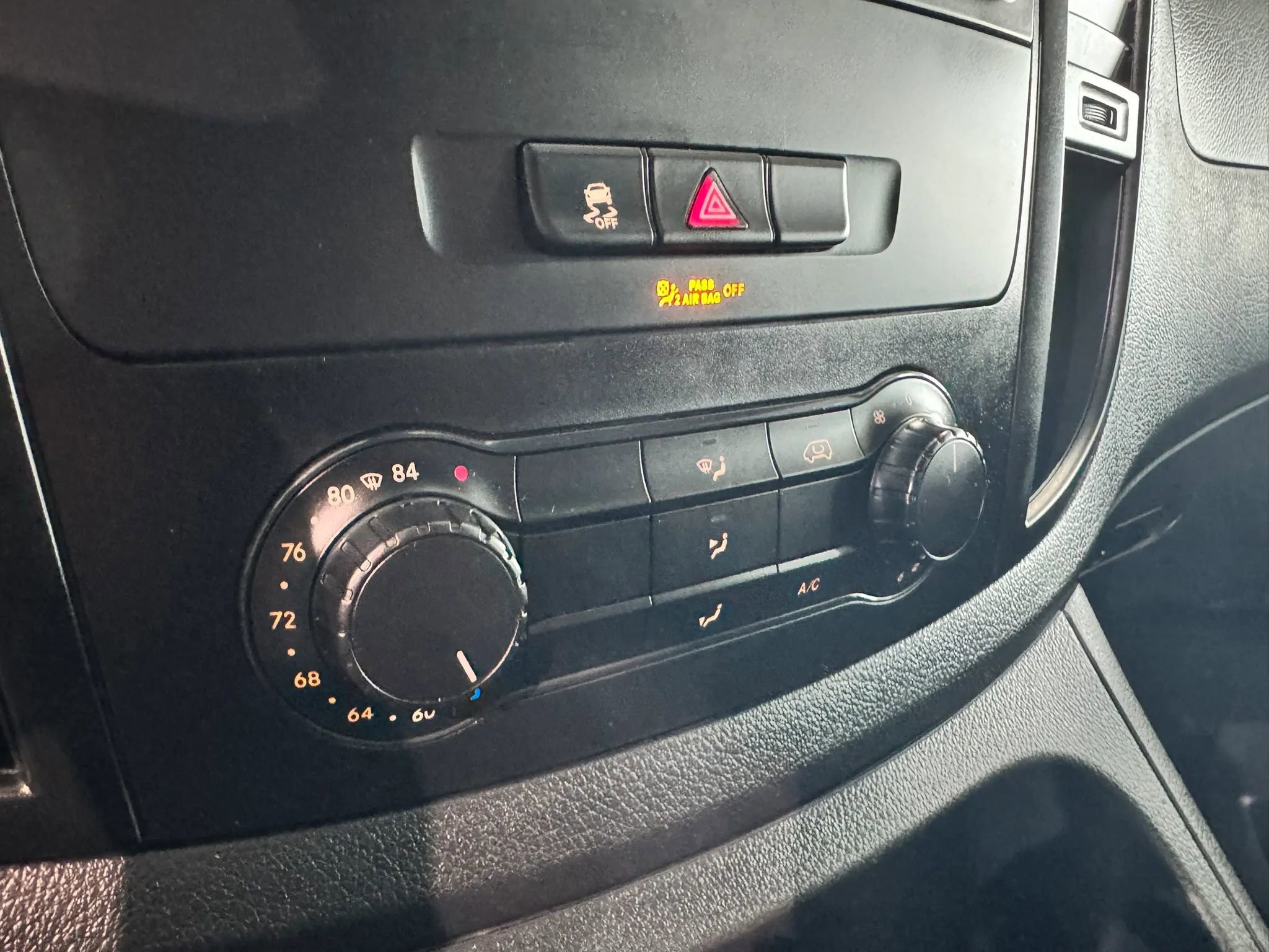 Used 2021 Mercedes-Benz Metris image 25