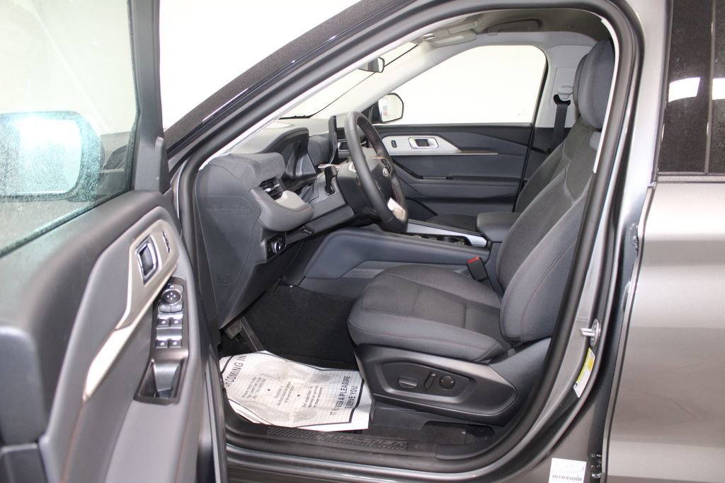New 2026 Ford Explorer Active image 21