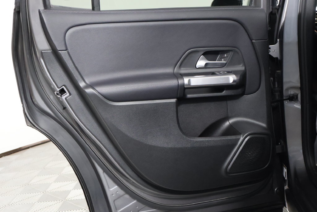 Certified 2020 Mercedes-Benz GLB 250 4MATIC image 13