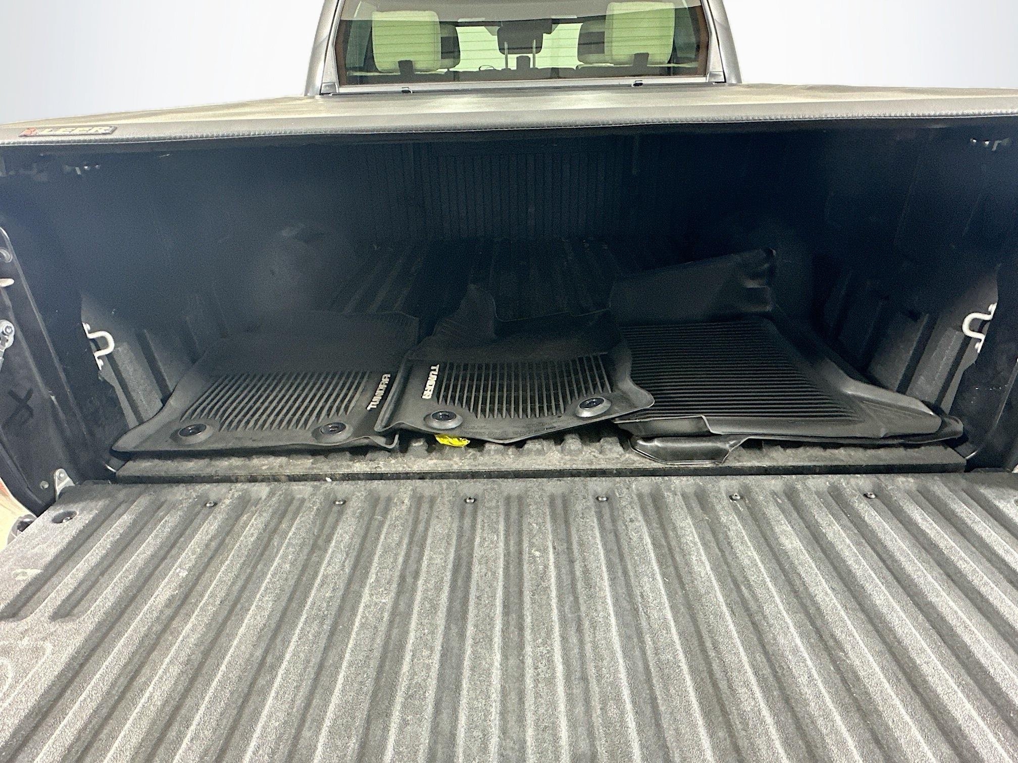 Used 2024 Toyota Tundra Capstone AWD/4WD image 33