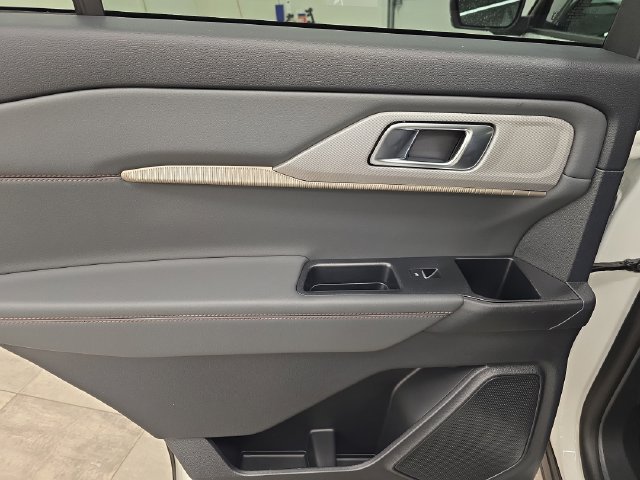 New 2026 Ford Explorer Active AWD/4WD image 22