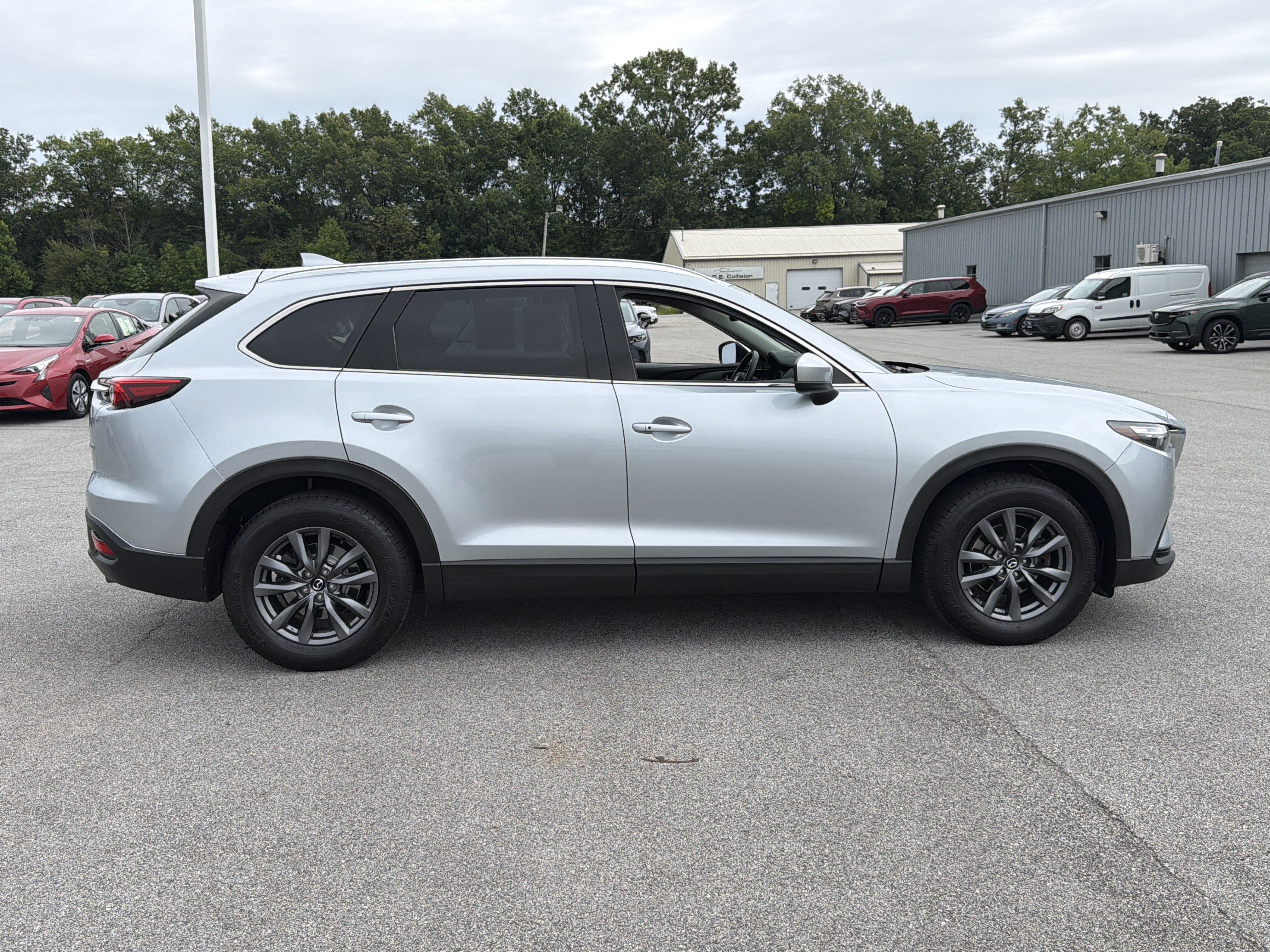 Certified 2021 MAZDA CX-9 Touring w/ Touring Premium Package AWD/4WD image 2