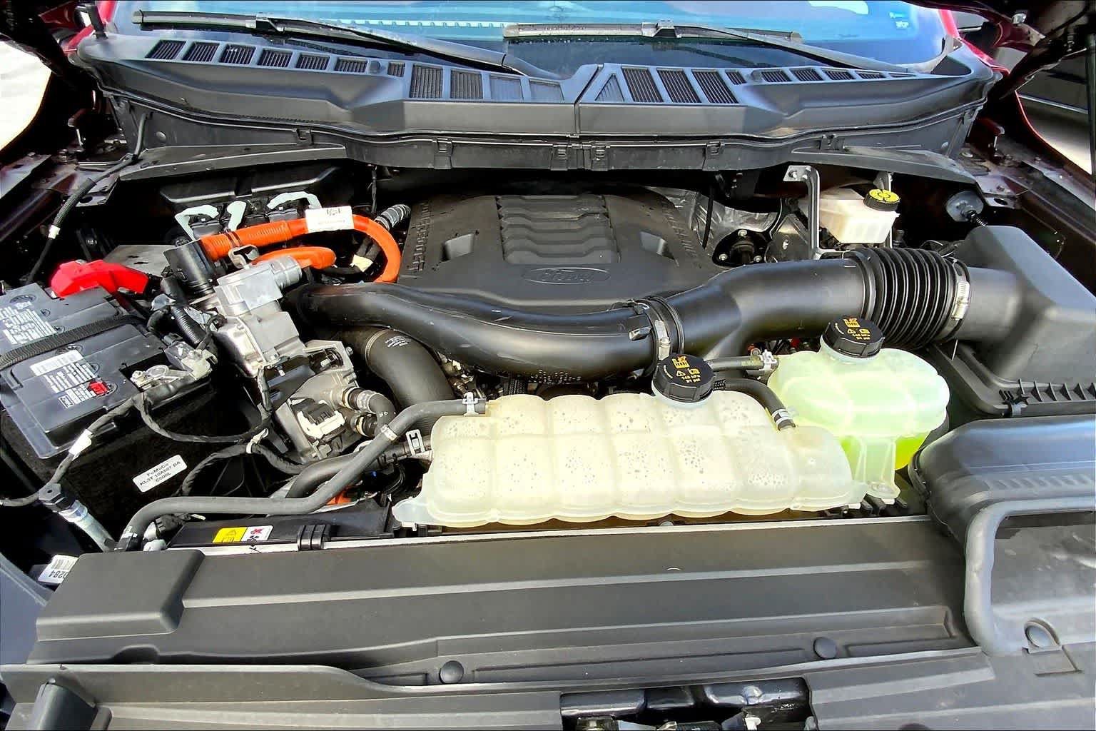 Used 2023 Ford F150 Lariat AWD/4WD image 9