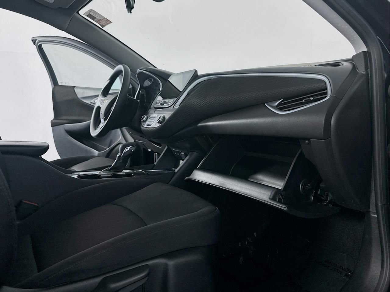 Used 2023 Chevrolet Malibu LT image 39