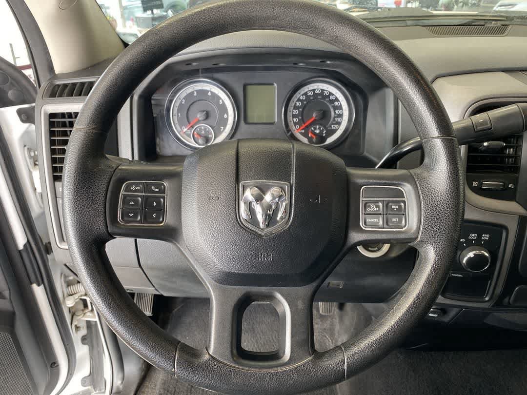 Used 2017 RAM 1500 ST w/ SXT Appearance Group AWD/4WD image 17