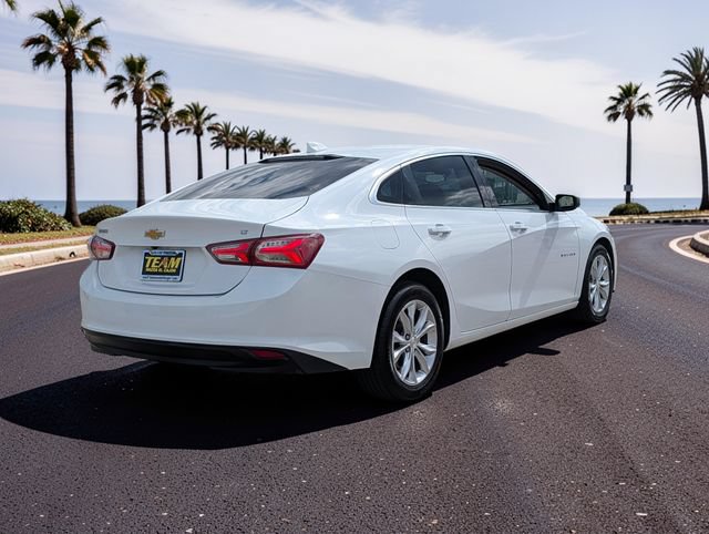 Used 2021 Chevrolet Malibu LT FWD image 5