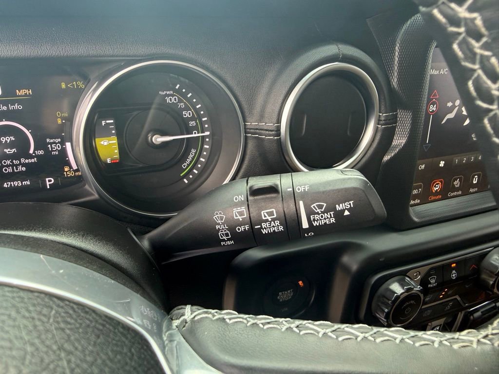 Used 2021 Jeep Wrangler Unlimited Sahara w/ Cold Weather Group image 33