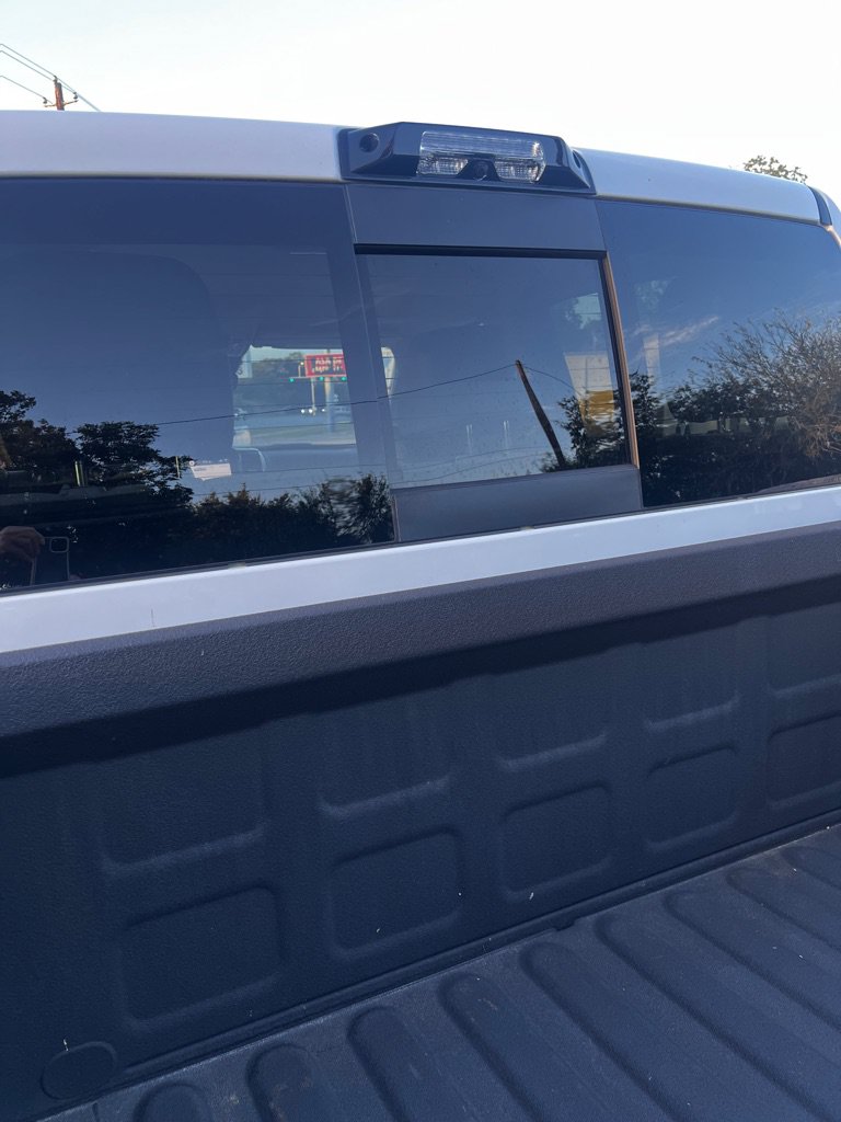 Used 2025 RAM 2500 Laramie AWD/4WD image 16