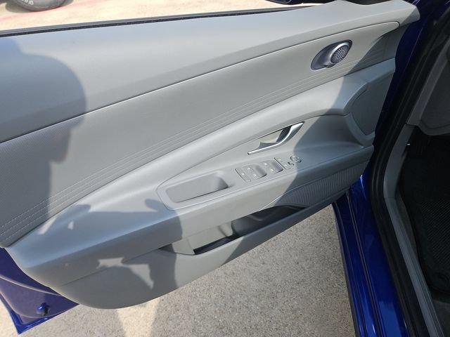 Used 2024 Hyundai Elantra SEL FWD image 20