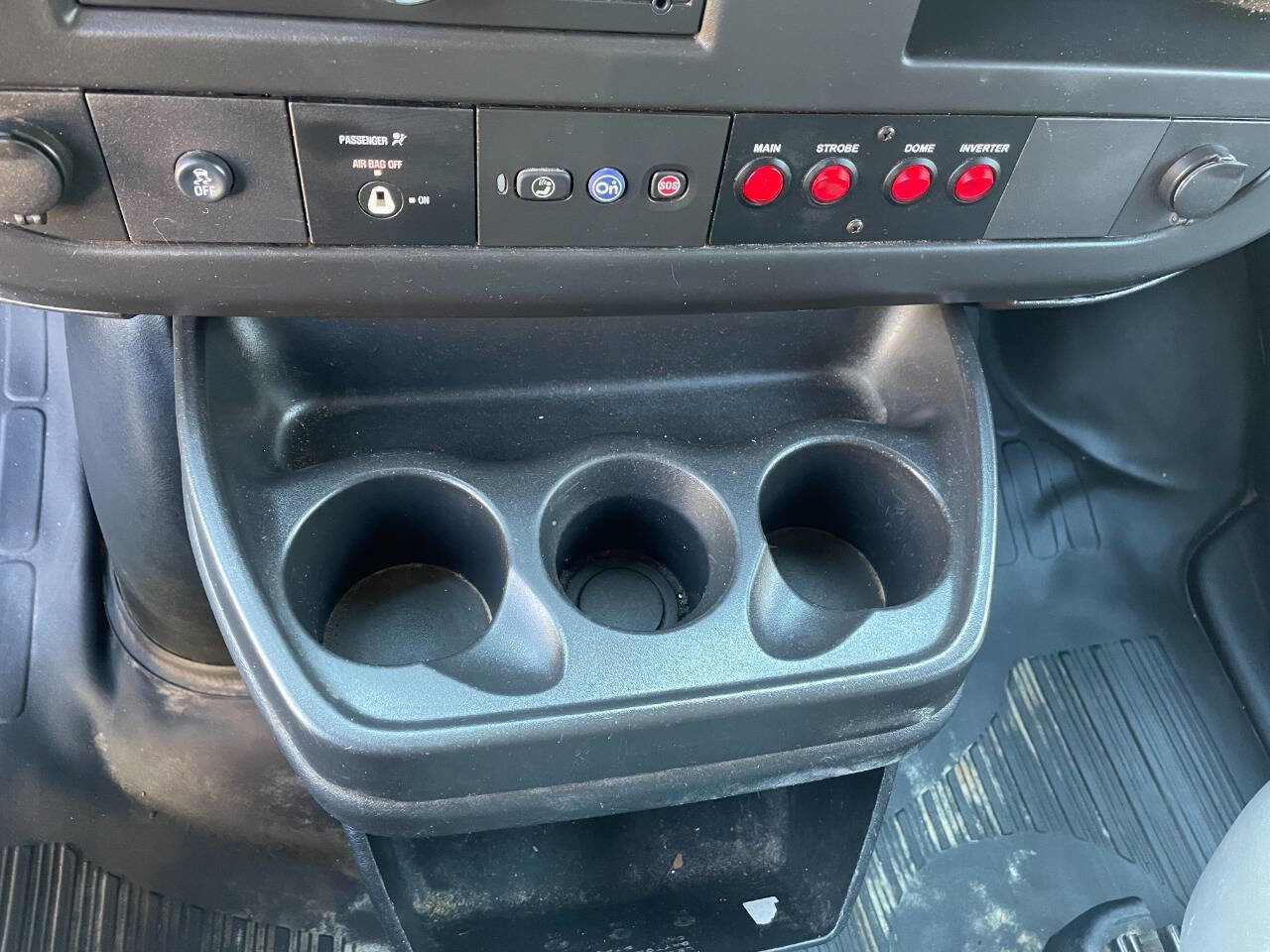 Used 2015 Chevrolet Express 2500 image 14