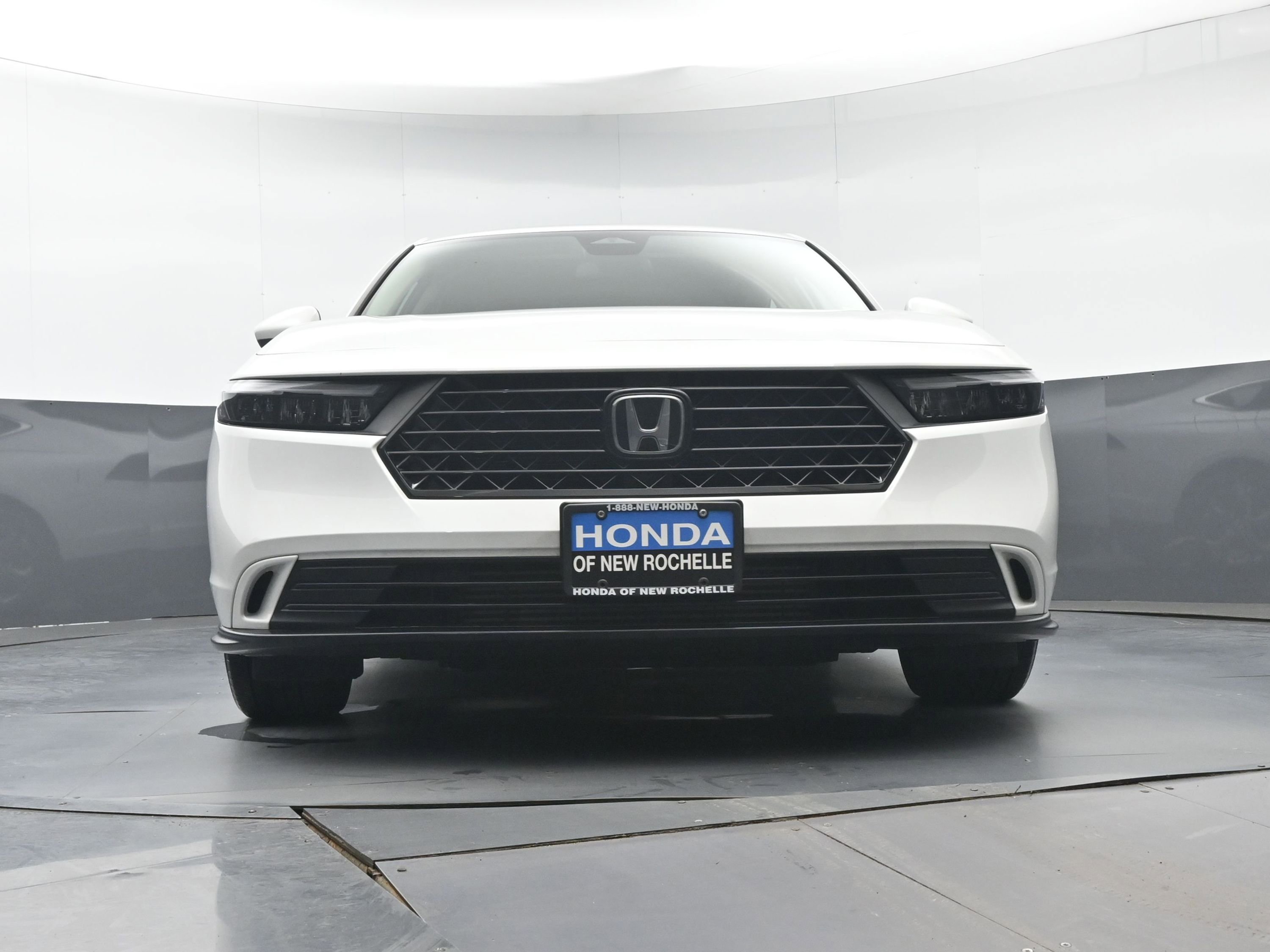 Certified 2023 Honda Accord EX image 26