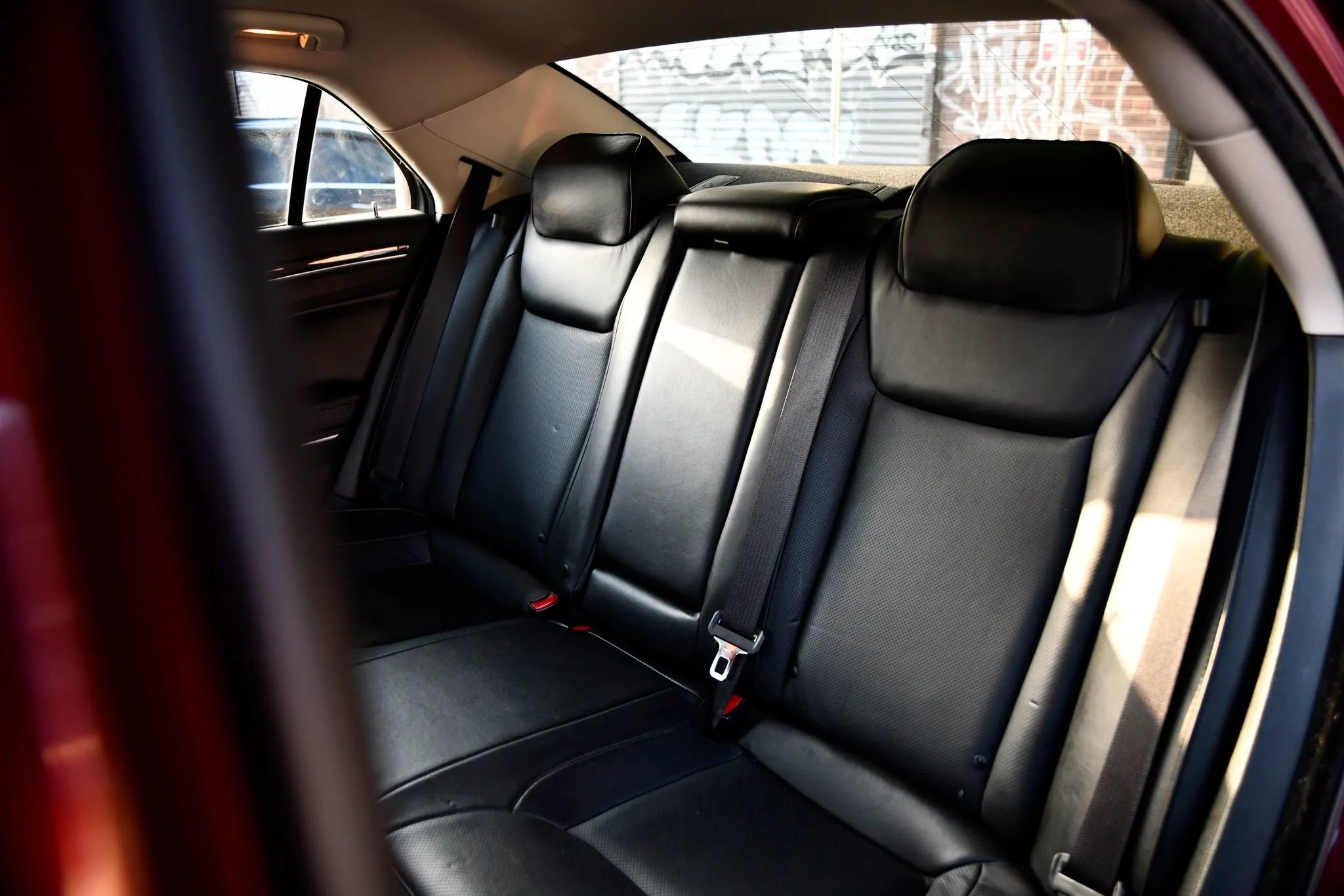 Used 2019 Chrysler 300 Limited RWD image 22