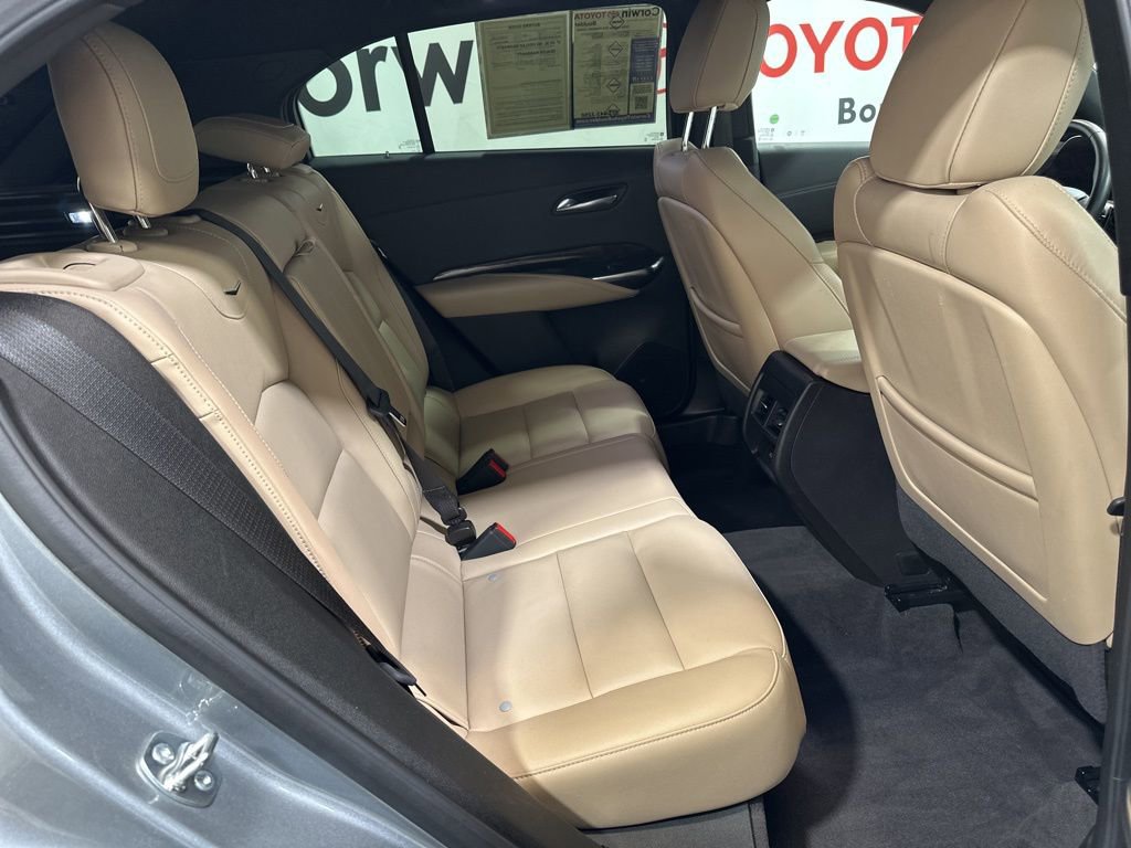 Used 2025 Cadillac XT4 Premium Luxury image 15