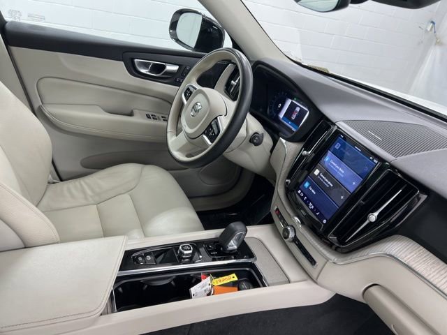 Used 2023 Volvo XC60 B5 Plus w/ Climate Package image 24