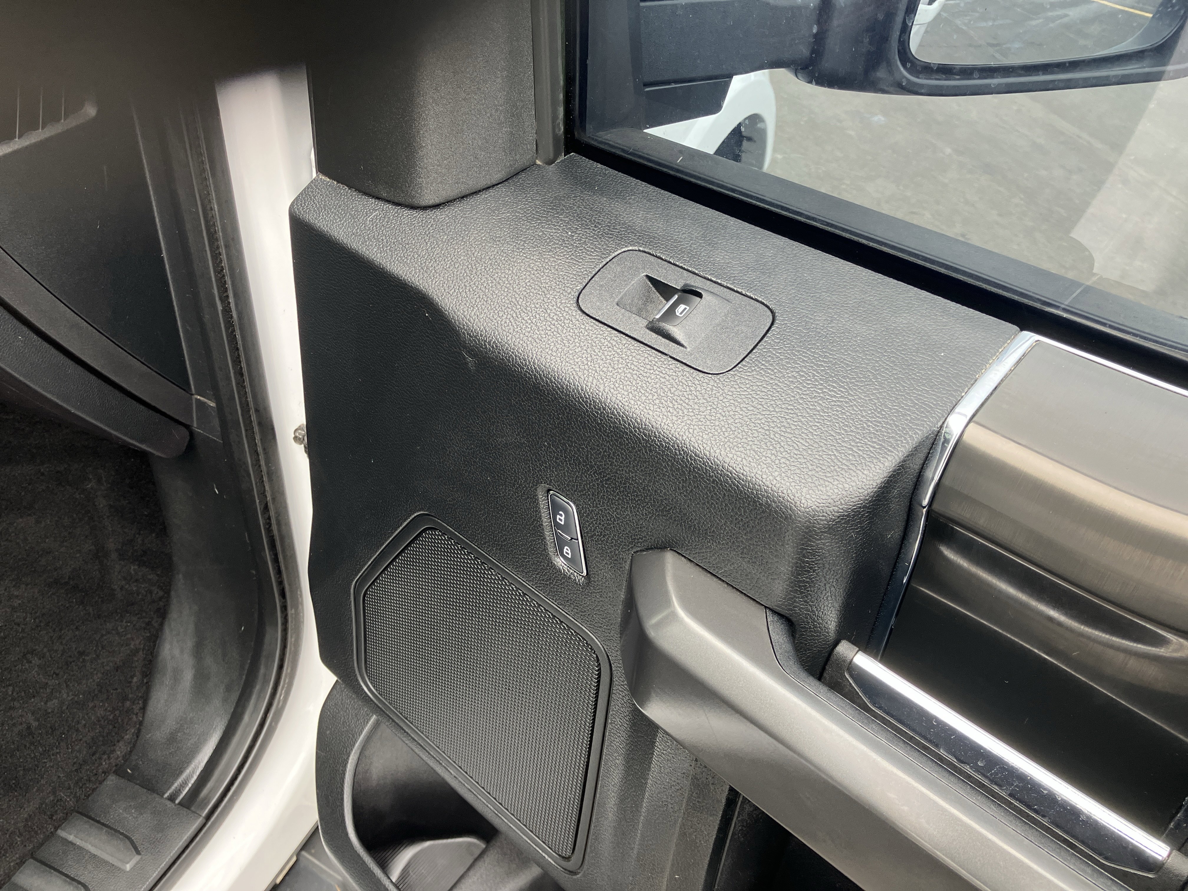 Used 2019 Ford F150 XLT w/ Equipment Group 302A Luxury image 12