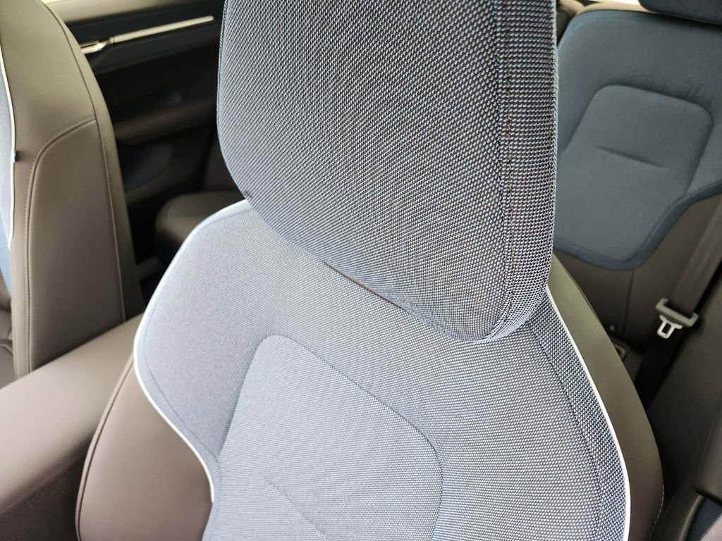 New 2026 Volvo EX30 Plus w/ Climate Package image 6