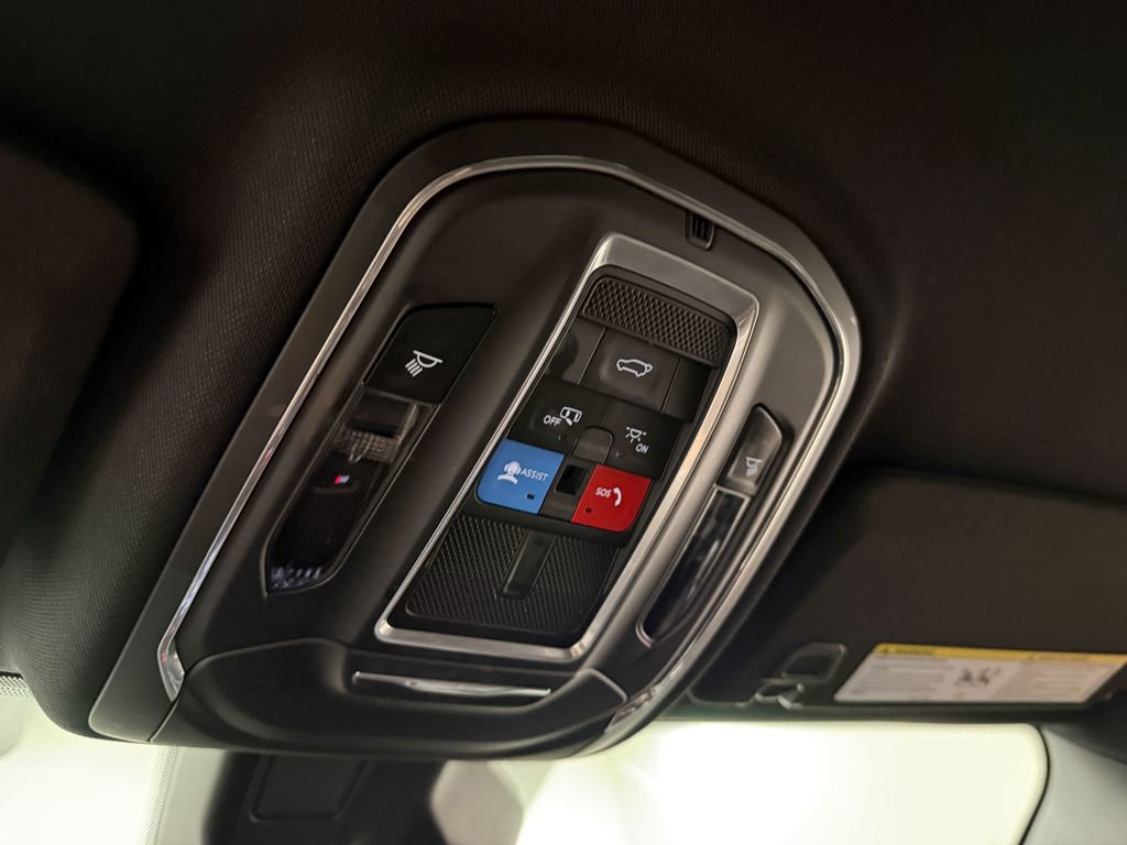 Used 2022 Jeep Grand Cherokee Altitude AWD/4WD image 79