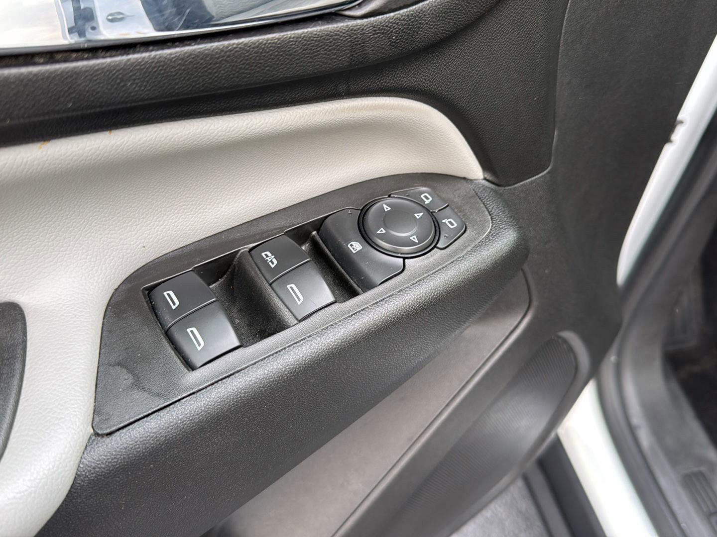 Used 2022 Chevrolet Equinox LT image 27