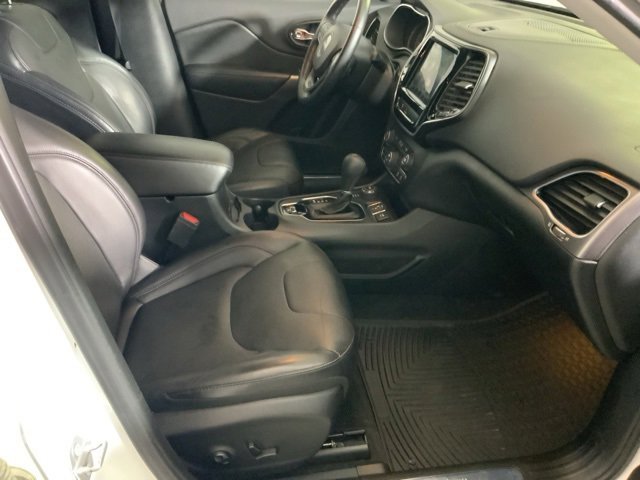 Used 2019 Jeep Cherokee Limited image 26