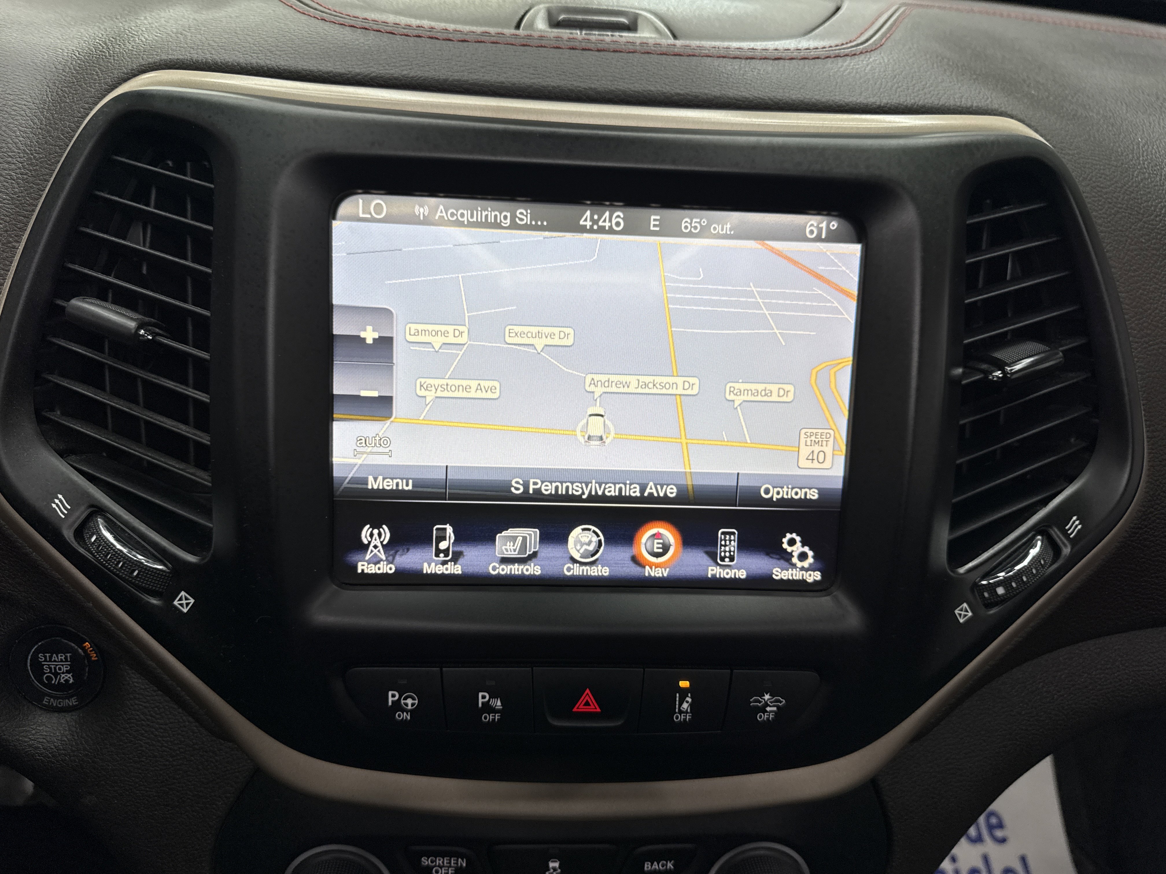Used 2014 Jeep Cherokee Trailhawk w/ Technology Group image 20