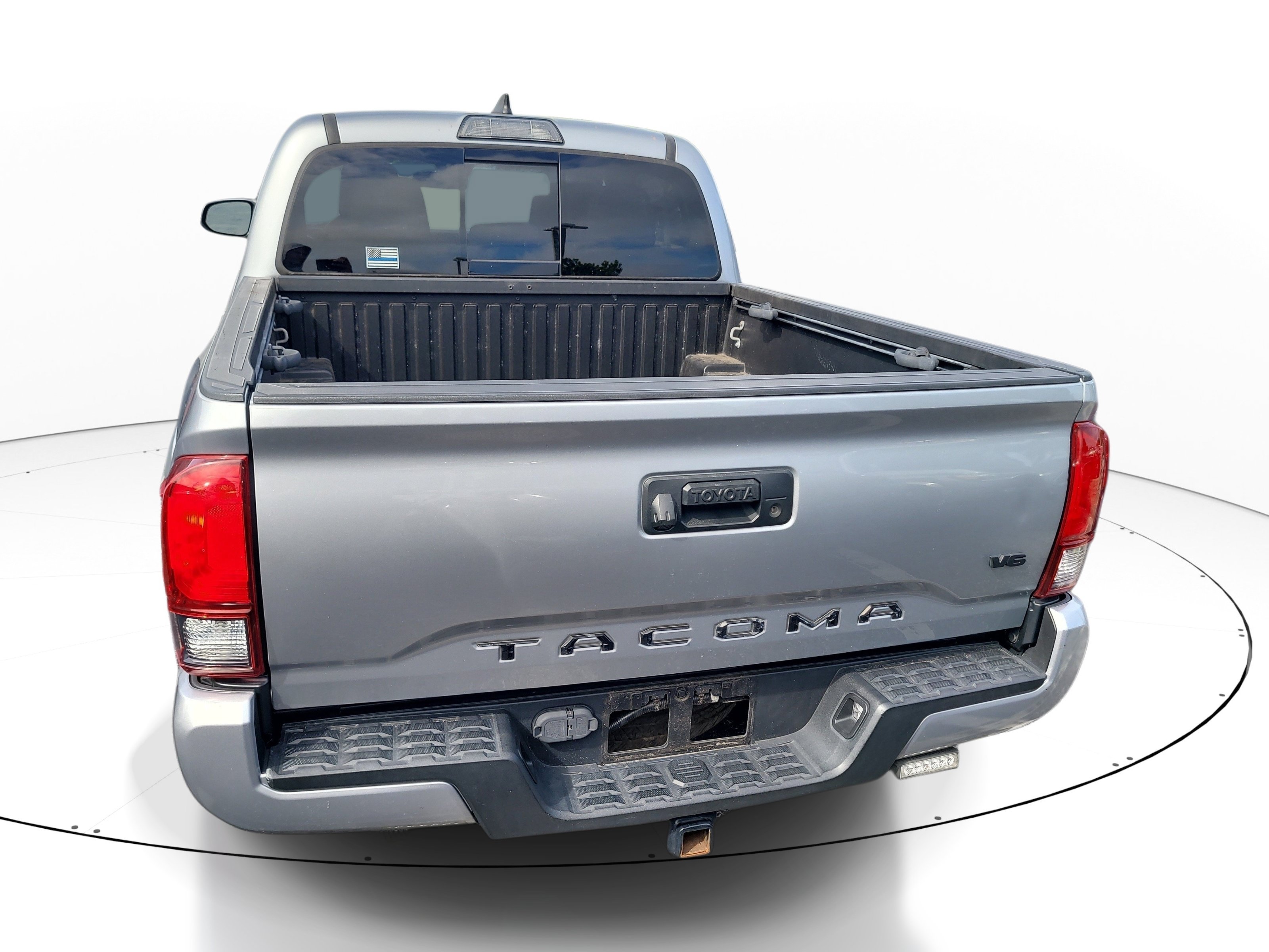 Used 2019 Toyota Tacoma TRD Sport AWD/4WD image 6