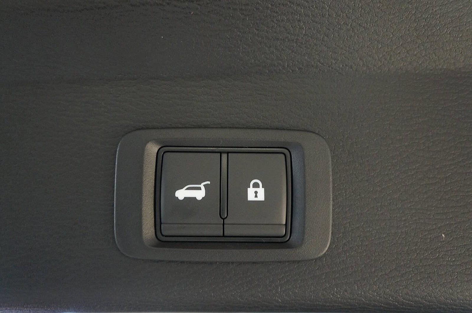 New 2025 Mitsubishi Outlander SEL Black Edition image 15