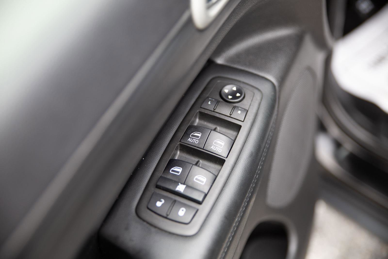 Used 2021 Jeep Grand Cherokee Laredo image 19