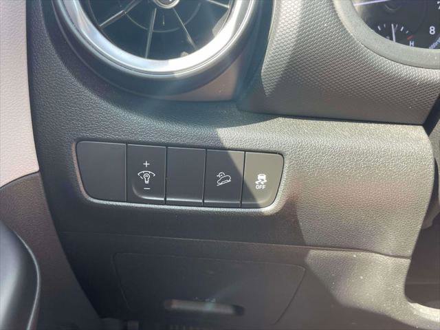 Used 2022 Hyundai Kona SEL w/ Convenience Package AWD/4WD image 18