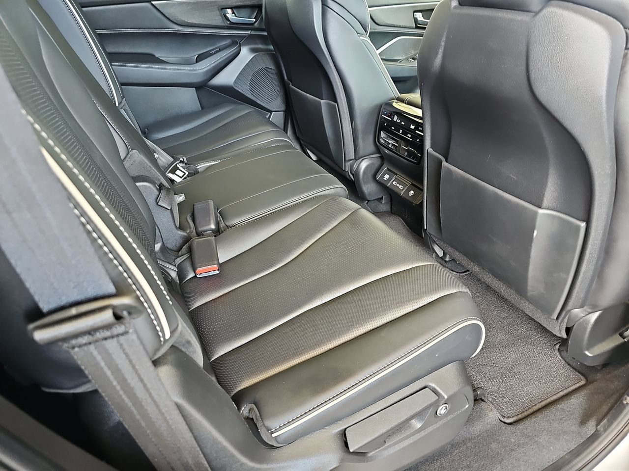 Used 2022 Acura MDX w/ Advance Package AWD/4WD image 14