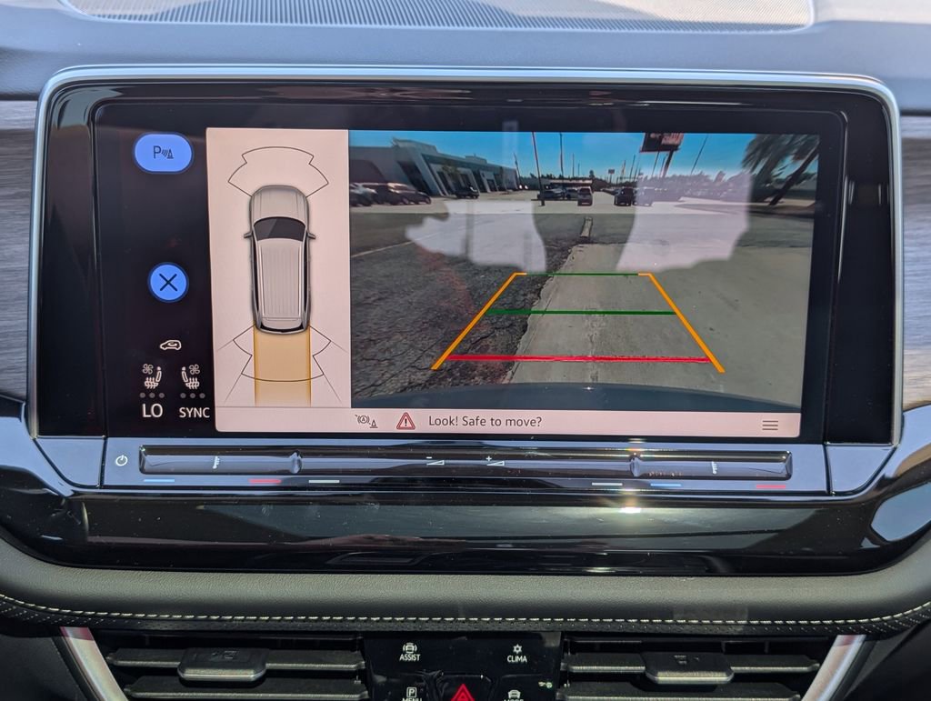 Used 2025 Volkswagen Atlas SEL image 19