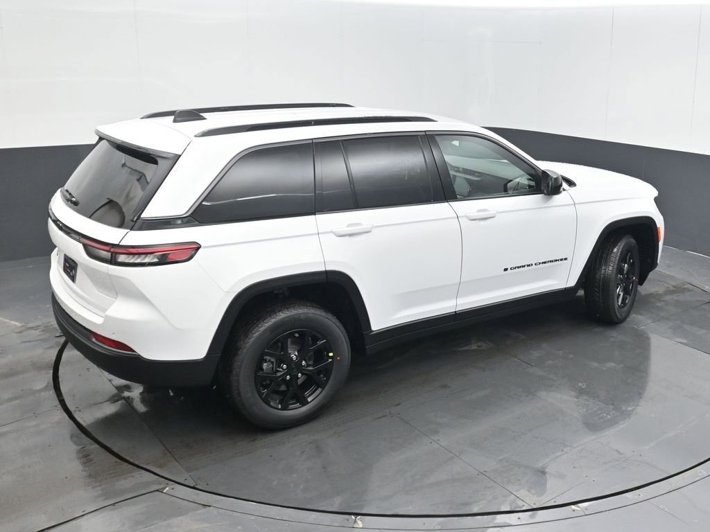New 2026 Jeep Grand Cherokee Altitude image 43