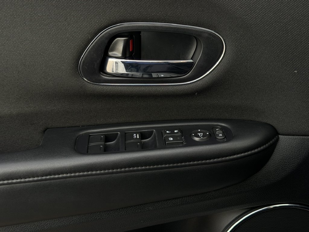 Used 2020 Honda HR-V EX image 22